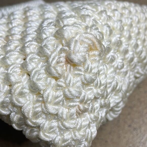 Vintage 70s Macrame Frame Handbag Tote with Lucite Handles Off White - Picture 11 of 16